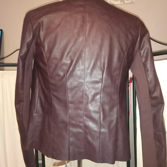 Cute plum colored faux leather jacket size M - Picture 5 of 5